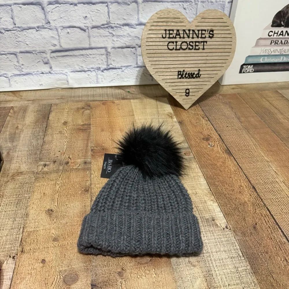 NWT BA-BO knit hat with faux fur Pom
